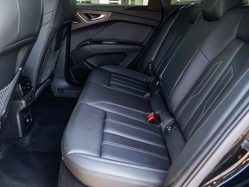 Certified 2023 Audi Q4 e-tron Premium Plus w/ Premium Plus image 19