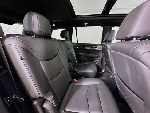 Used 2023 Cadillac XT6 Sport w/ Technology Package image 31