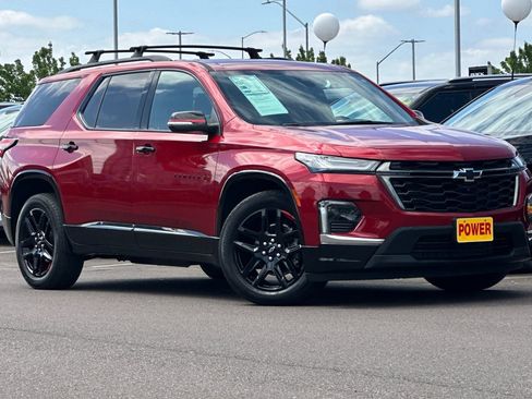 Used 2022 Chevrolet Traverse Premier w/ Redline Edition AWD/4WD image 2