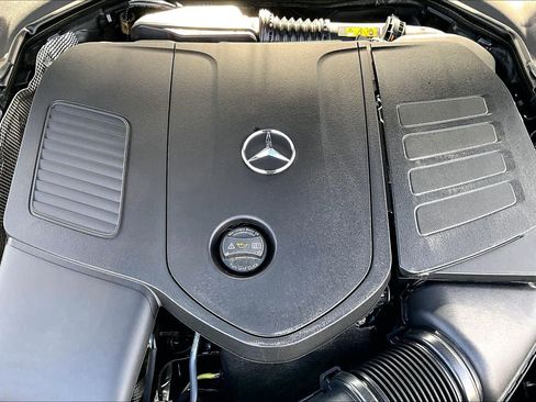 Used 2024 Mercedes-Benz C 300 4MATIC Sedan image 32
