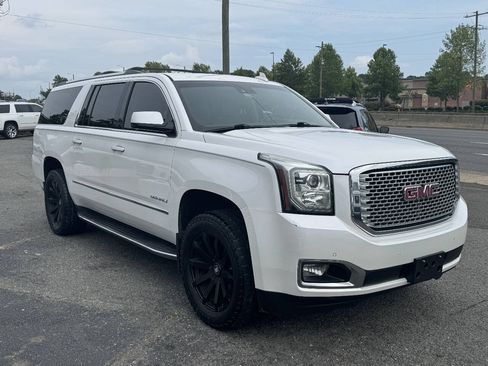Used 2016 GMC Yukon XL Denali w/ Open Road Package AWD/4WD image 4