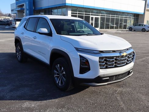 New 2026 Chevrolet Equinox LT image 2