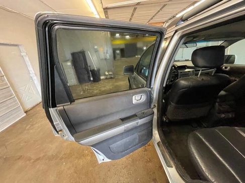 Used 2004 Mitsubishi Endeavor Limited image 24