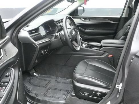 Used 2021 Jeep Grand Cherokee L Limited AWD/4WD image 18
