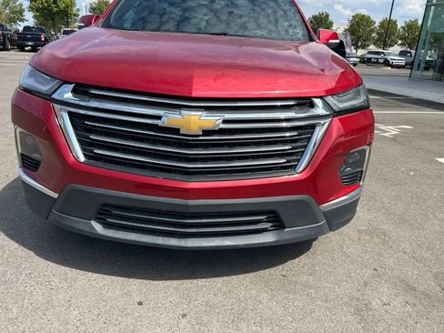 Used 2023 Chevrolet Traverse LT FWD image 11