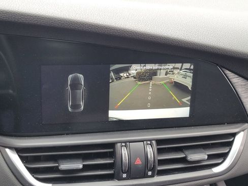 Used 2024 Alfa Romeo Giulia Sprint image 10