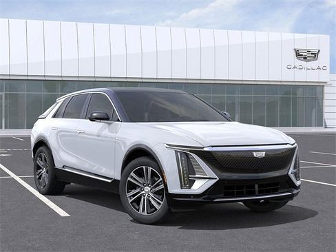 New 2026 Cadillac Lyriq Luxury image 7