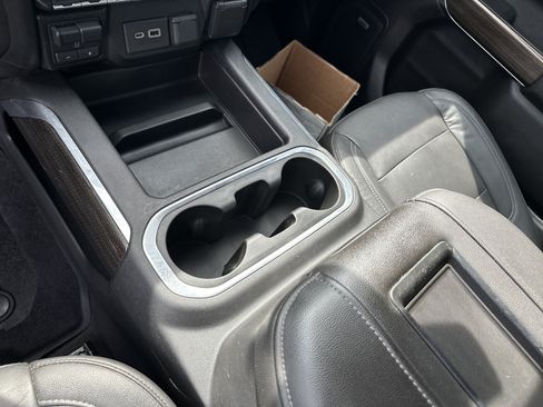 Used 2019 Chevrolet Silverado 1500 RST AWD/4WD image 31