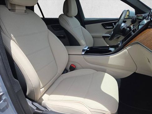 Used 2026 Mercedes-Benz GLC 300 image 18