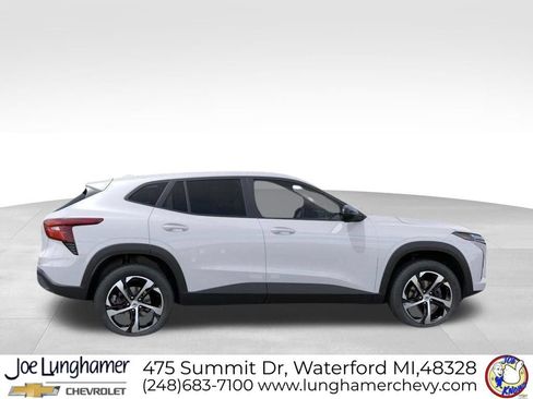 New 2026 Chevrolet Trax RS w/ Driver Confidence Package FWD image 5