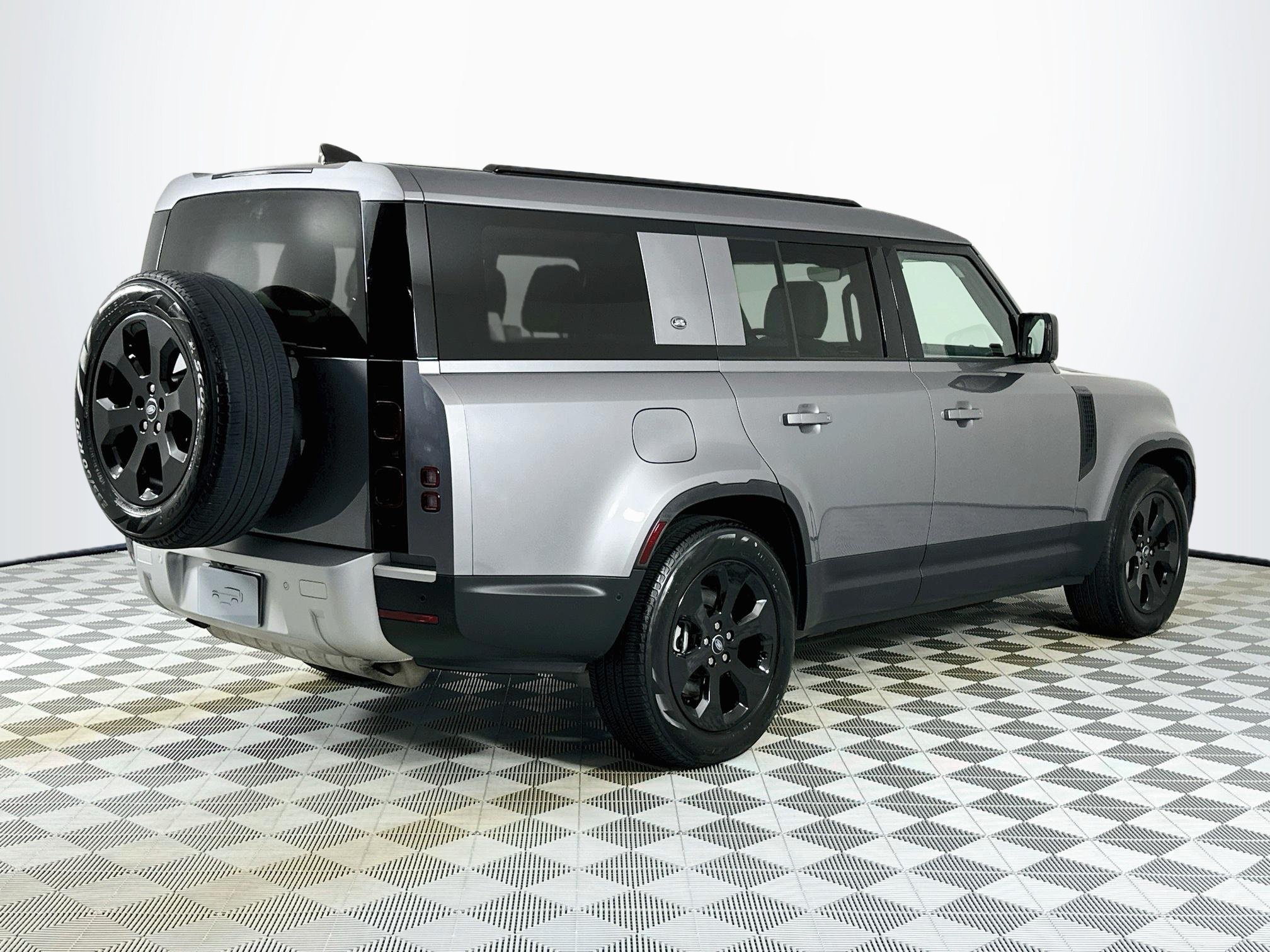 Used 2024 Land Rover Defender 130 S AWD/4WD image 5