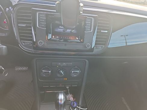 Used 2017 Volkswagen Beetle 1.8T S image 17