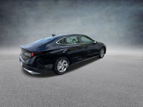 Used 2026 Hyundai Sonata SE FWD image 24