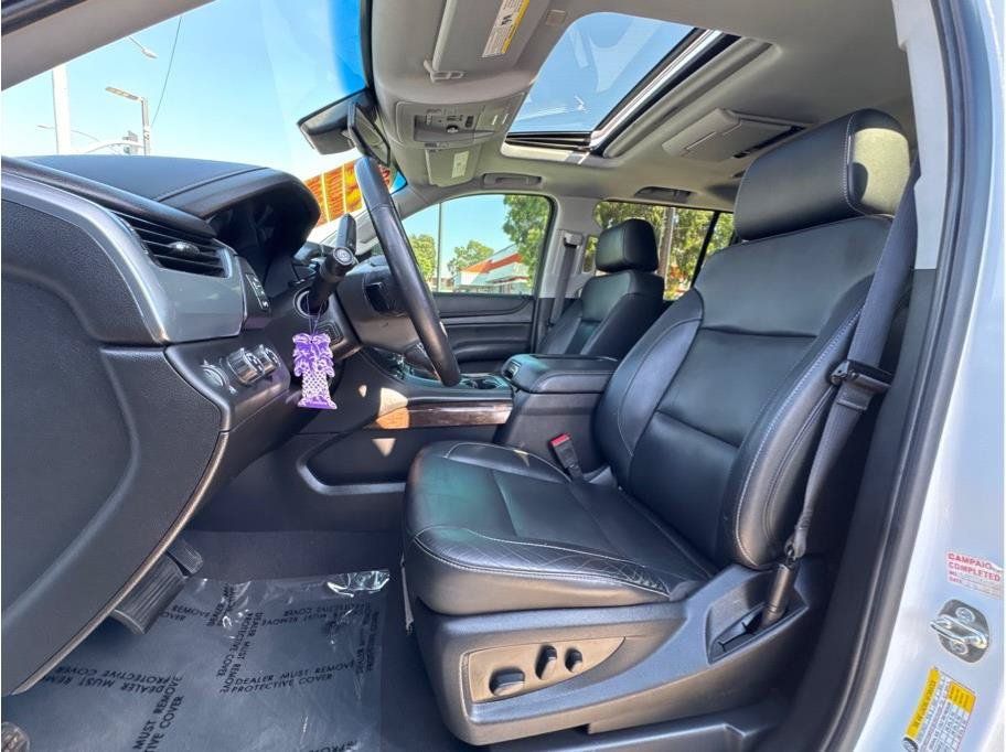 Used 2019 Chevrolet Suburban LT AWD/4WD image 15