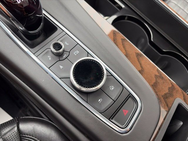 Used 2023 Cadillac Escalade Sport Platinum w/ LPO, ONYX Package AWD/4WD image 18