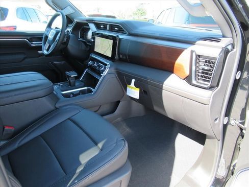 New 2026 GMC Sierra 1500 Denali w/ Denali Reserve Package image 11
