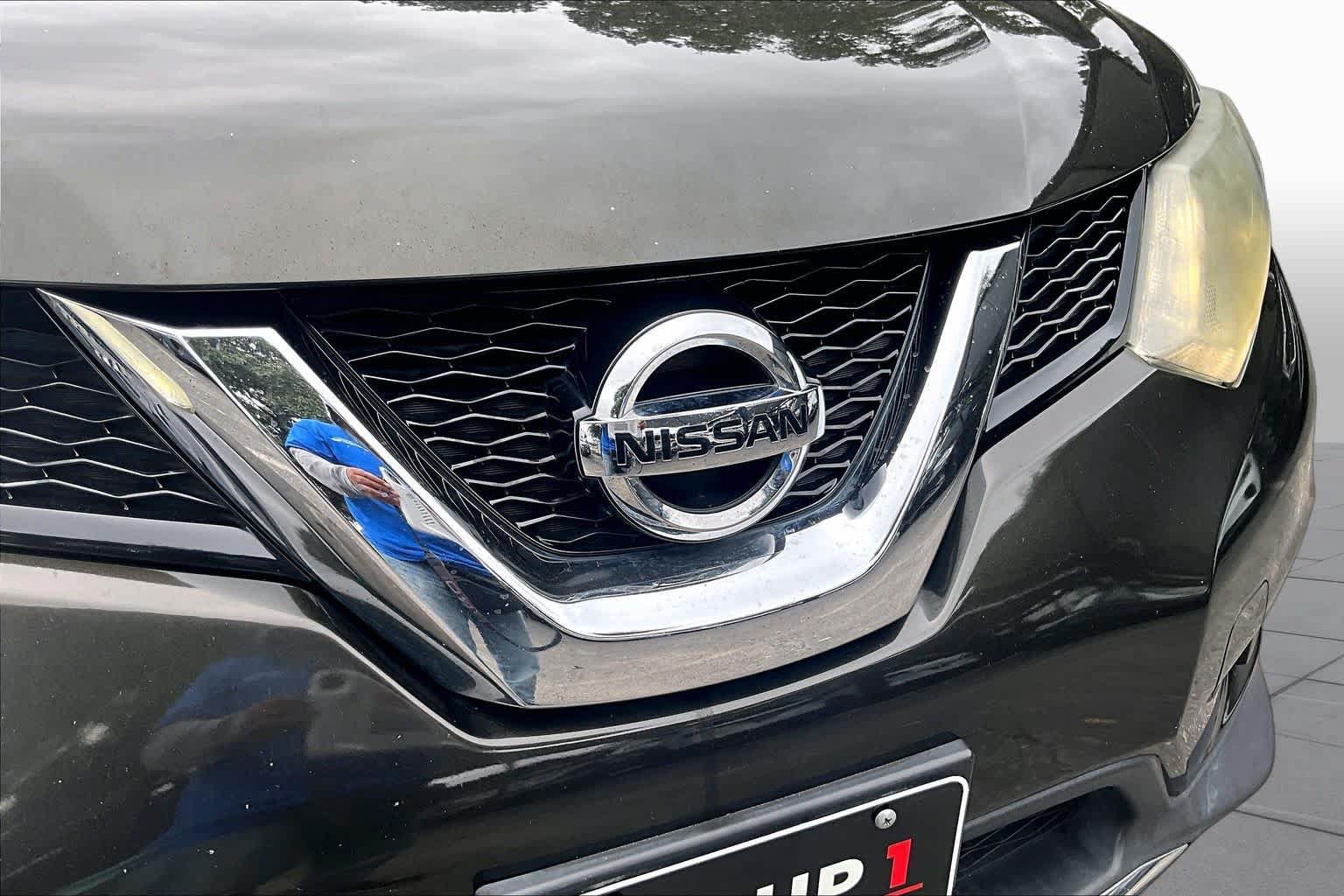 Used 2016 Nissan Rogue S AWD/4WD image 32
