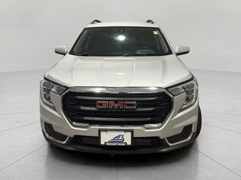 Used 2022 GMC Terrain SLE w/ Driver Convenience Package AWD/4WD image 5