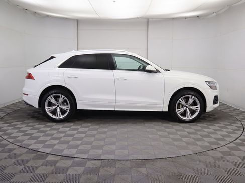 Used 2022 Audi Q8 Premium Plus image 4