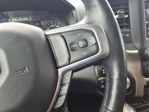Used 2019 RAM 1500 Laramie AWD/4WD image 17