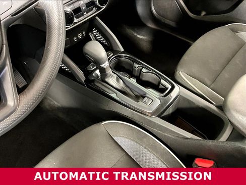 Used 2023 Chevrolet TrailBlazer LT w/ Convenience Package AWD/4WD image 16