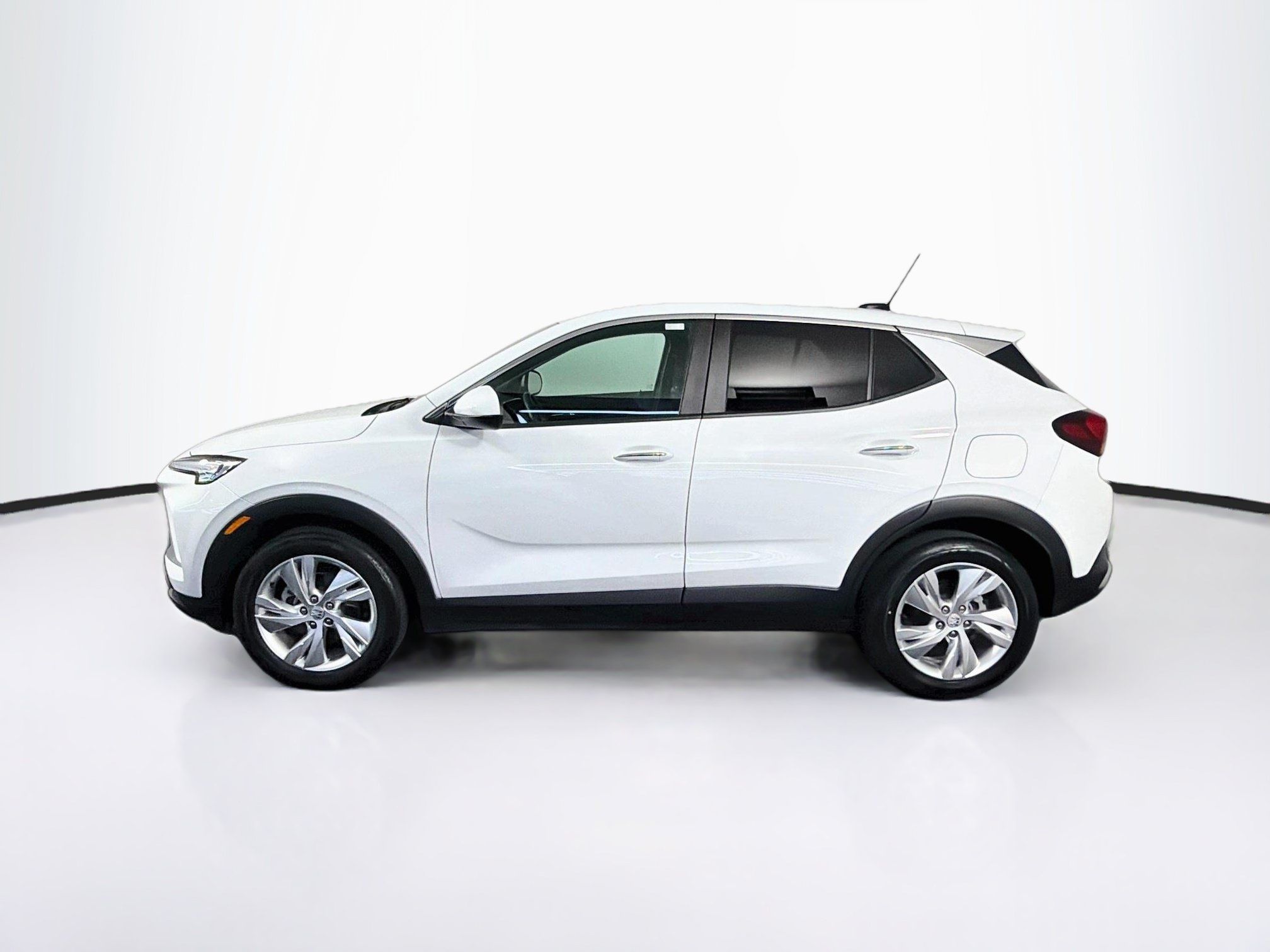 Used 2025 Buick Encore GX Preferred FWD image 4