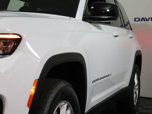 New 2026 Jeep Grand Cherokee Laredo X AWD/4WD image 11