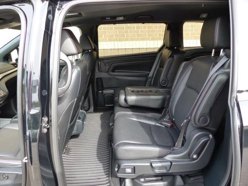 Used 2024 Honda Odyssey Sport image 40