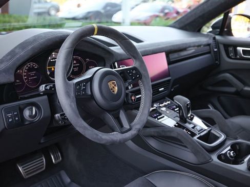 Used 2023 Porsche Cayenne Turbo GT image 37