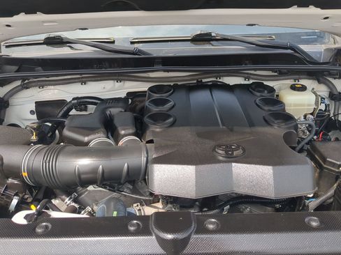 Used 2018 Toyota 4Runner SR5 Premium image 29