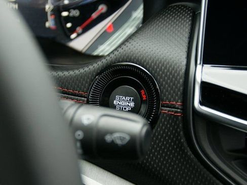 Used 2025 Jeep Compass Trailhawk image 19