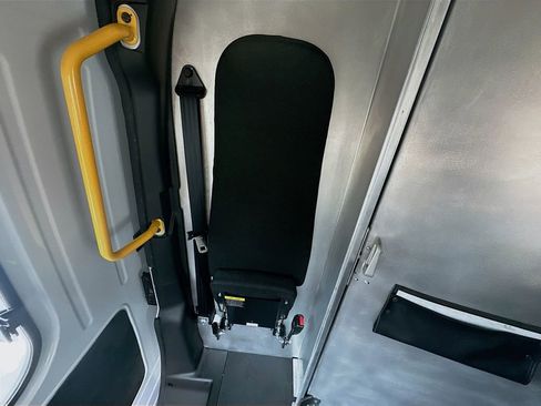 Used 2024 RAM ProMaster 3500 w/ Delivery Van Package image 22