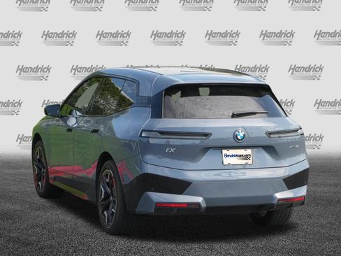 Used 2024 BMW iX xDrive50 w/ Premium Package AWD/4WD image 7