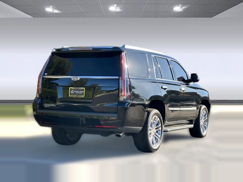 Used 2019 Cadillac Escalade 2WD 4dr image 8