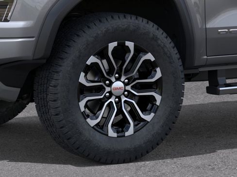 New 2026 GMC Canyon Denali image 9