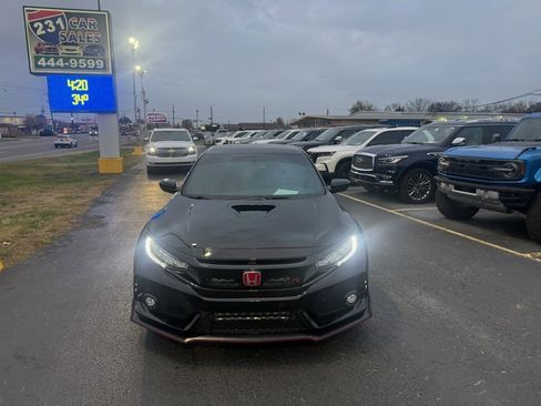 Used 2018 Honda Civic Type R image 8