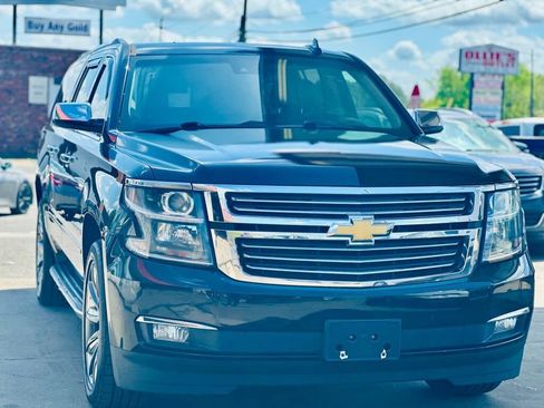 Used 2015 Chevrolet Suburban LTZ image 1