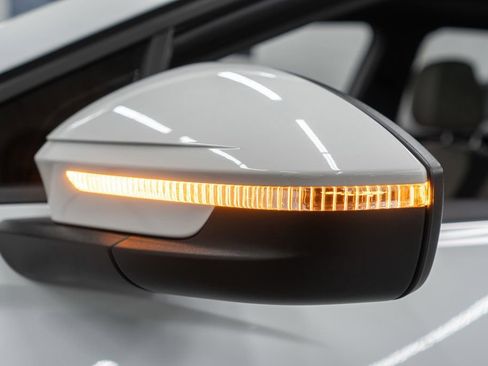 Used 2022 Audi Q4 e-tron Prestige image 49