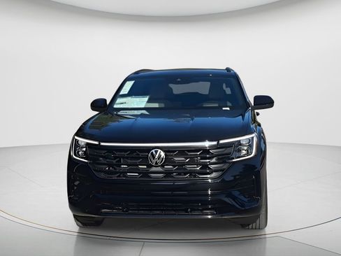 New 2026 Volkswagen Atlas Cross Sport SEL R-Line image 3