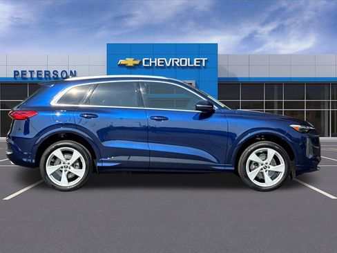 Used 2025 Audi Q5 Premium Plus AWD/4WD image 3