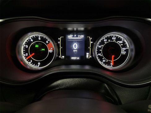 Used 2020 Jeep Cherokee Altitude image 12