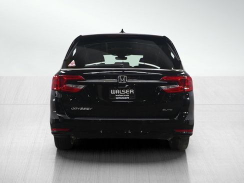 Used 2023 Honda Odyssey Elite image 4