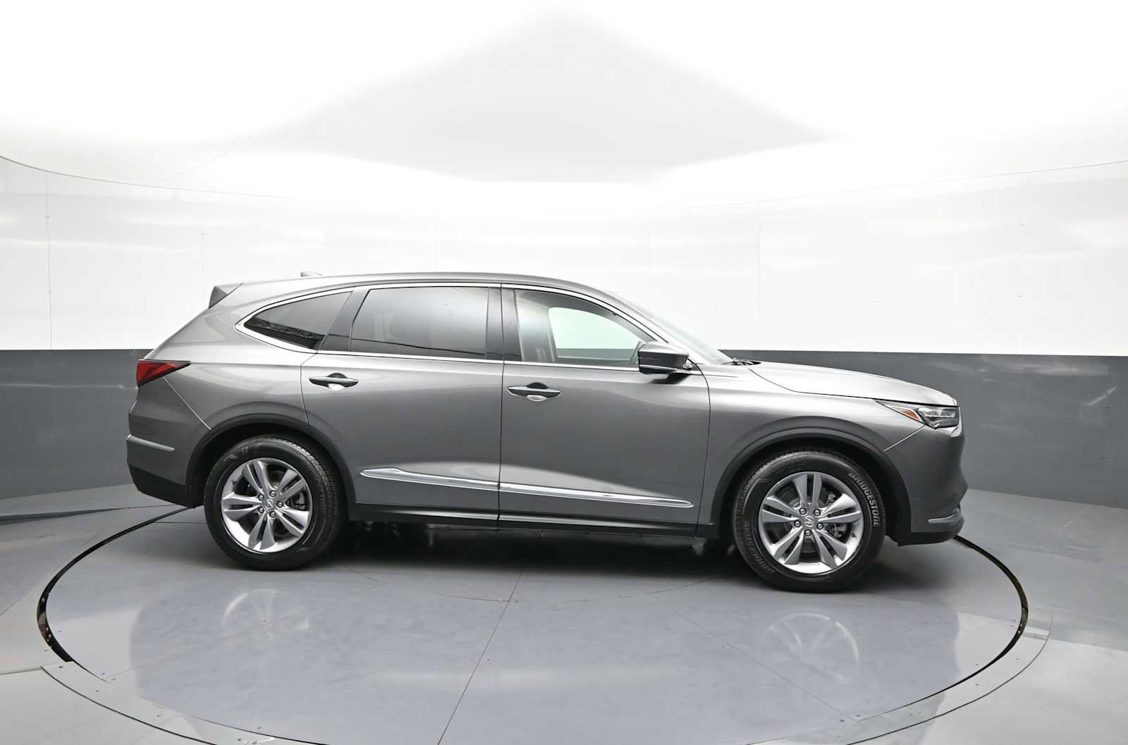Used 2024 Acura MDX SH-AWD image 5