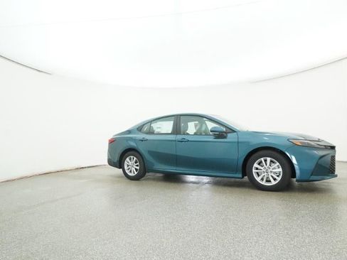 New 2026 Toyota Camry LE image 28