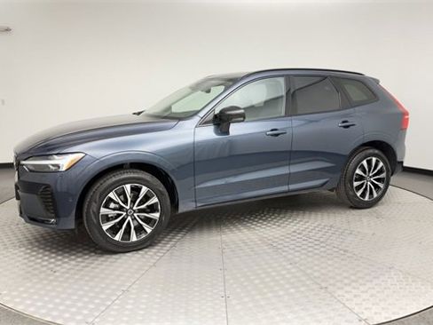 Certified 2025 Volvo XC60 B5 Plus image 6
