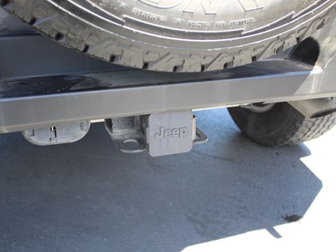 Used 2018 Jeep Wrangler Sport AWD/4WD image 14