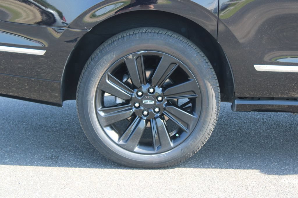 Used 2024 Lincoln Navigator L Reserve AWD/4WD image 12
