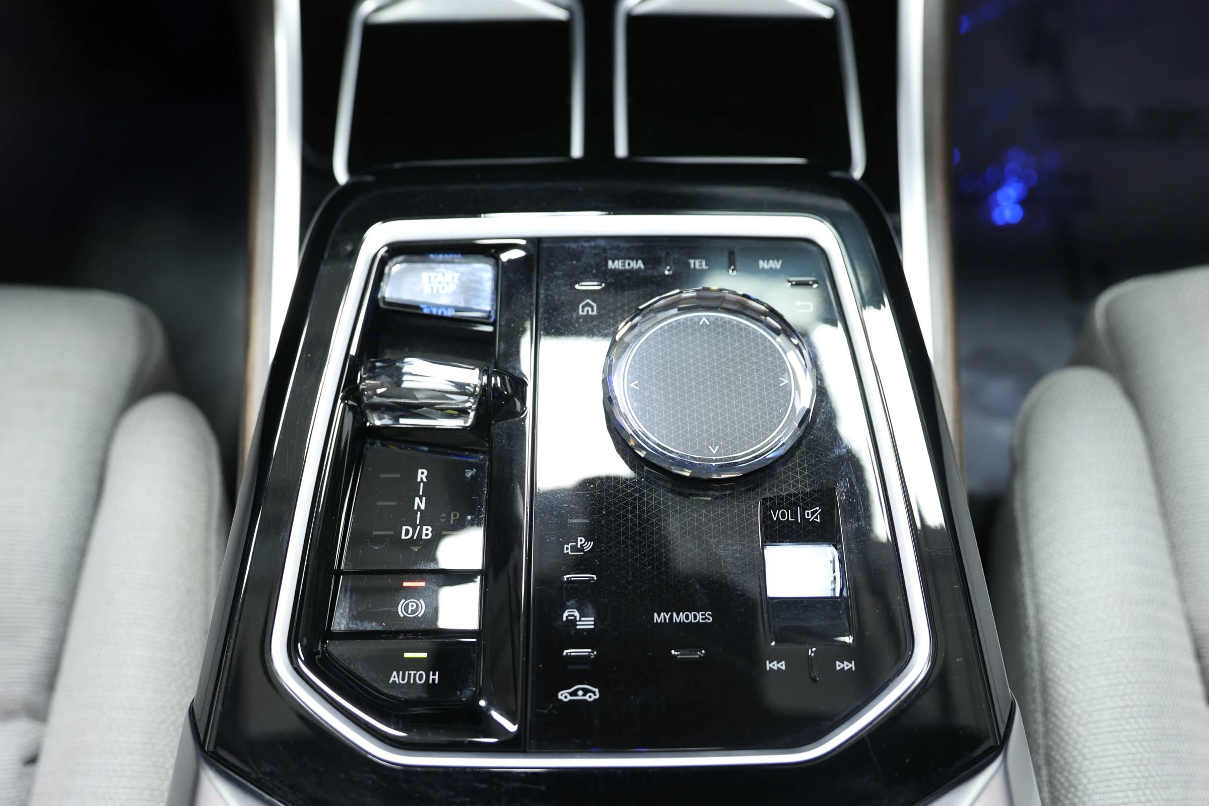 Used 2023 BMW i7 xDrive60 AWD/4WD image 38