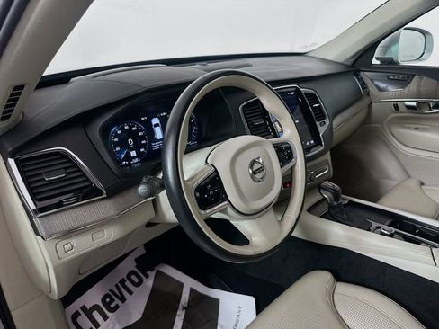 Used 2022 Volvo XC90 T6 Inscription image 9
