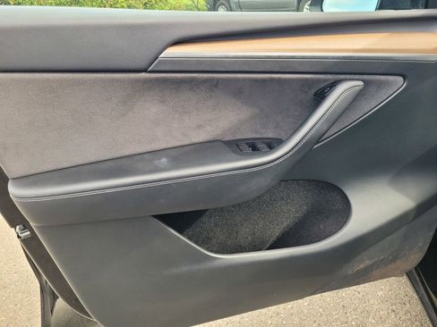 Used 2023 Tesla Model Y Long Range image 15